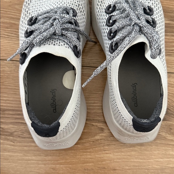 ALLBIRDS - Picture 3 of 6